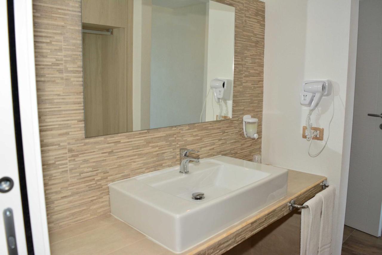 Hotel La Contessa Santa Teresa Gallura Εξωτερικό φωτογραφία